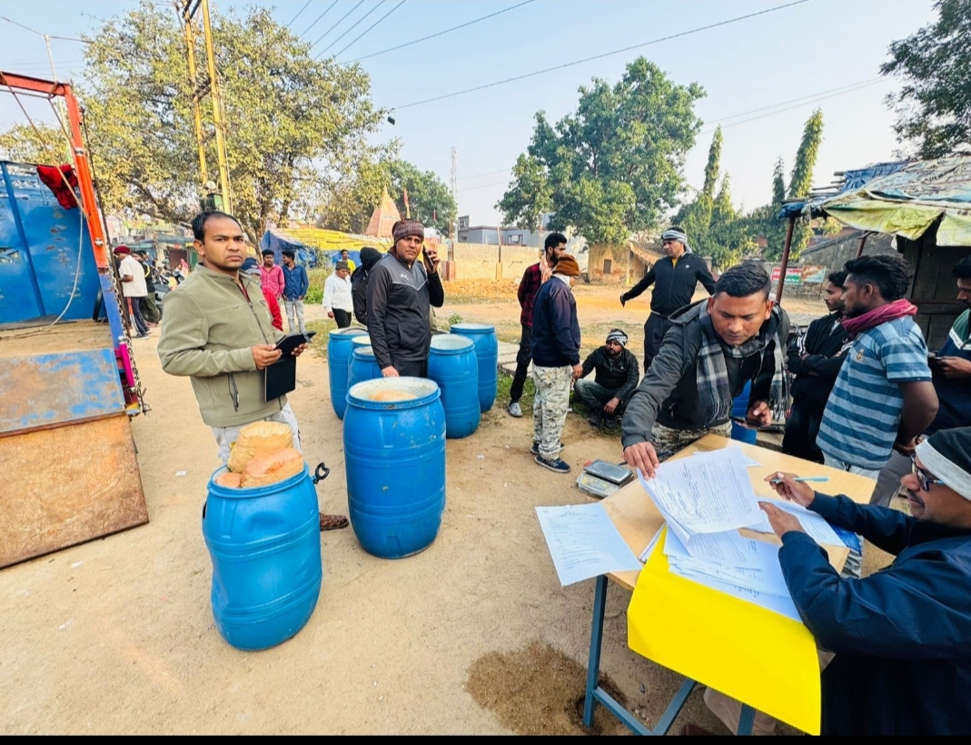 *पुष्पा वाली स्टाइल से गांजा की तस्करी, शक की नहीं थी गुंजाइश, लेकिन जब ड्रम खुलवाए तो खुली रह गई आंखे*