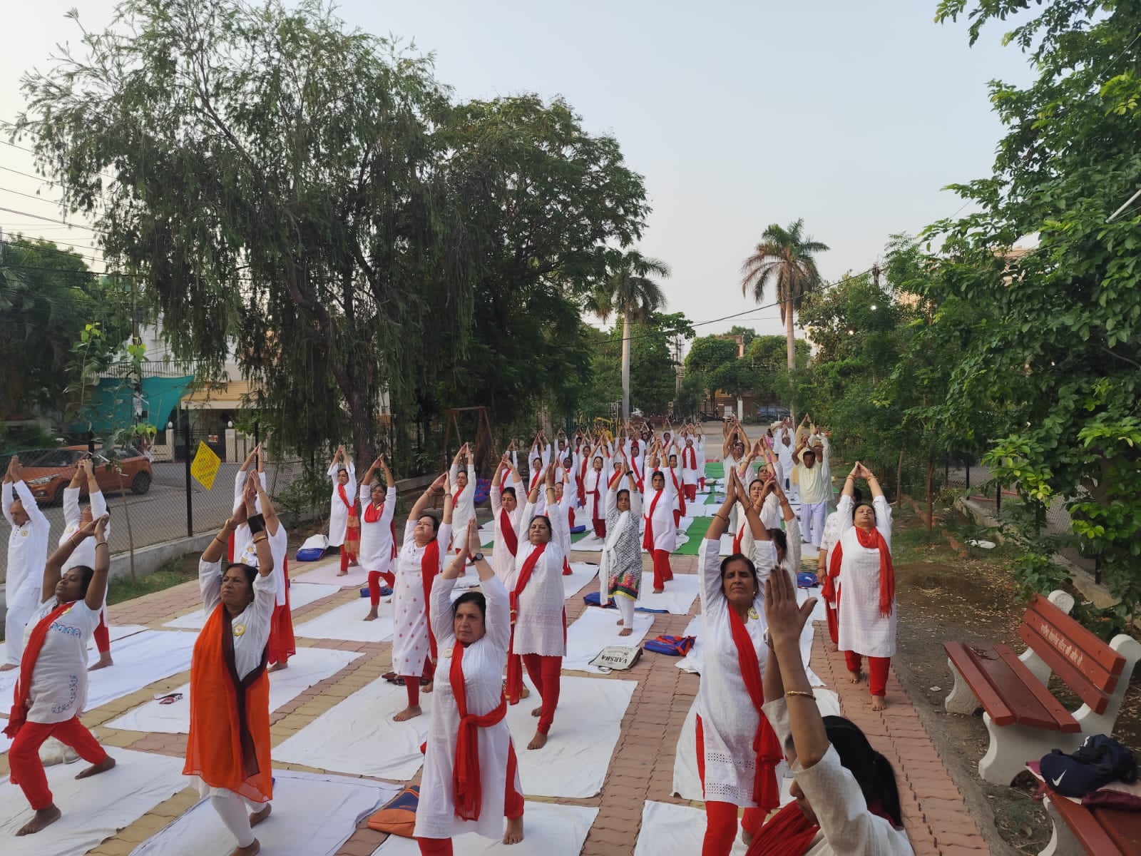 पांच दिवसीय हड्डी रोग निवारण शिविर “अच्छी सेहत ही सदा योगा का वरदान तन को मन को साधकर होगा आत्म ज्ञान”
